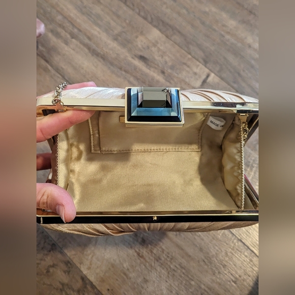 Sondra Roberts Pleated Satin Box Purse with Oversize Gem Clasp & Chain Strap - Picture 4 of 6